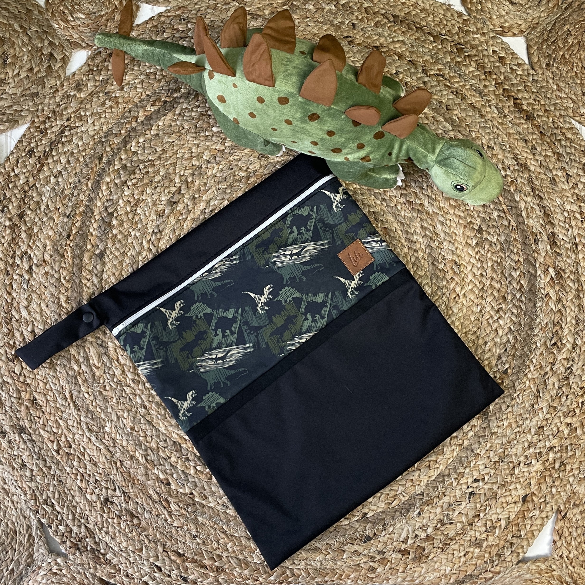 Transport Jurassic Pat